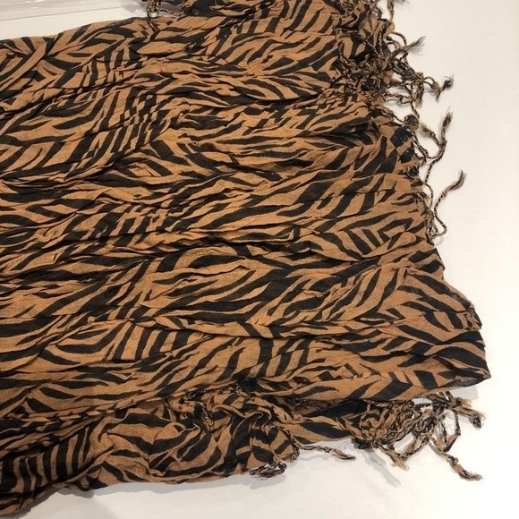 Brown Black Tiger Stripe Animal Fringe Scarf - Picture 3 of 5